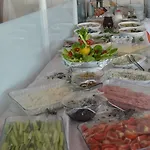 Yasmin Ayvalı
