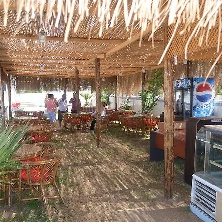优思明酒店 2* Ayvalı